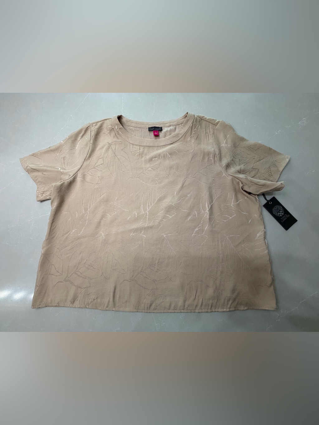 Nwt Vince Camuto Neutral Tan Embossed Leaf Short Sleeve Top, L